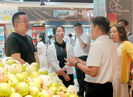 丹鳳縣政協開展食品安全民主監督活動 (3(1266666)-20240812081757.jpg