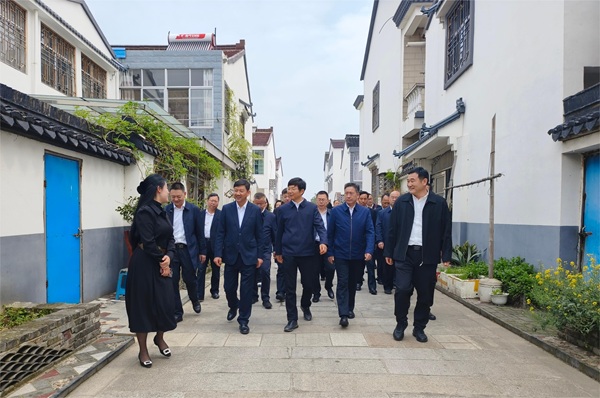 1738806307803876.jpg 4月11日,寧陜縣政協機關干部到江蘇省常(1444369)-20250206093829.jpg